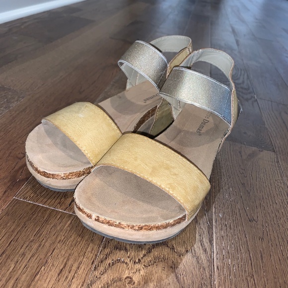 PIERRE DUMAS WEDGES - Picture 3 of 5